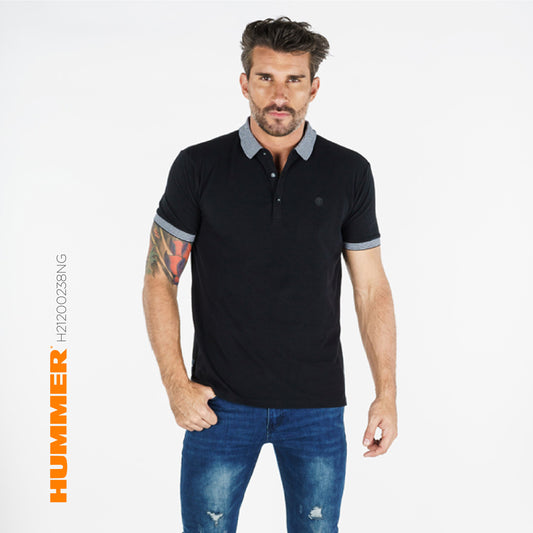 Camisa tipo polo HUMMER, Negra con detalle en cuello y mangas.